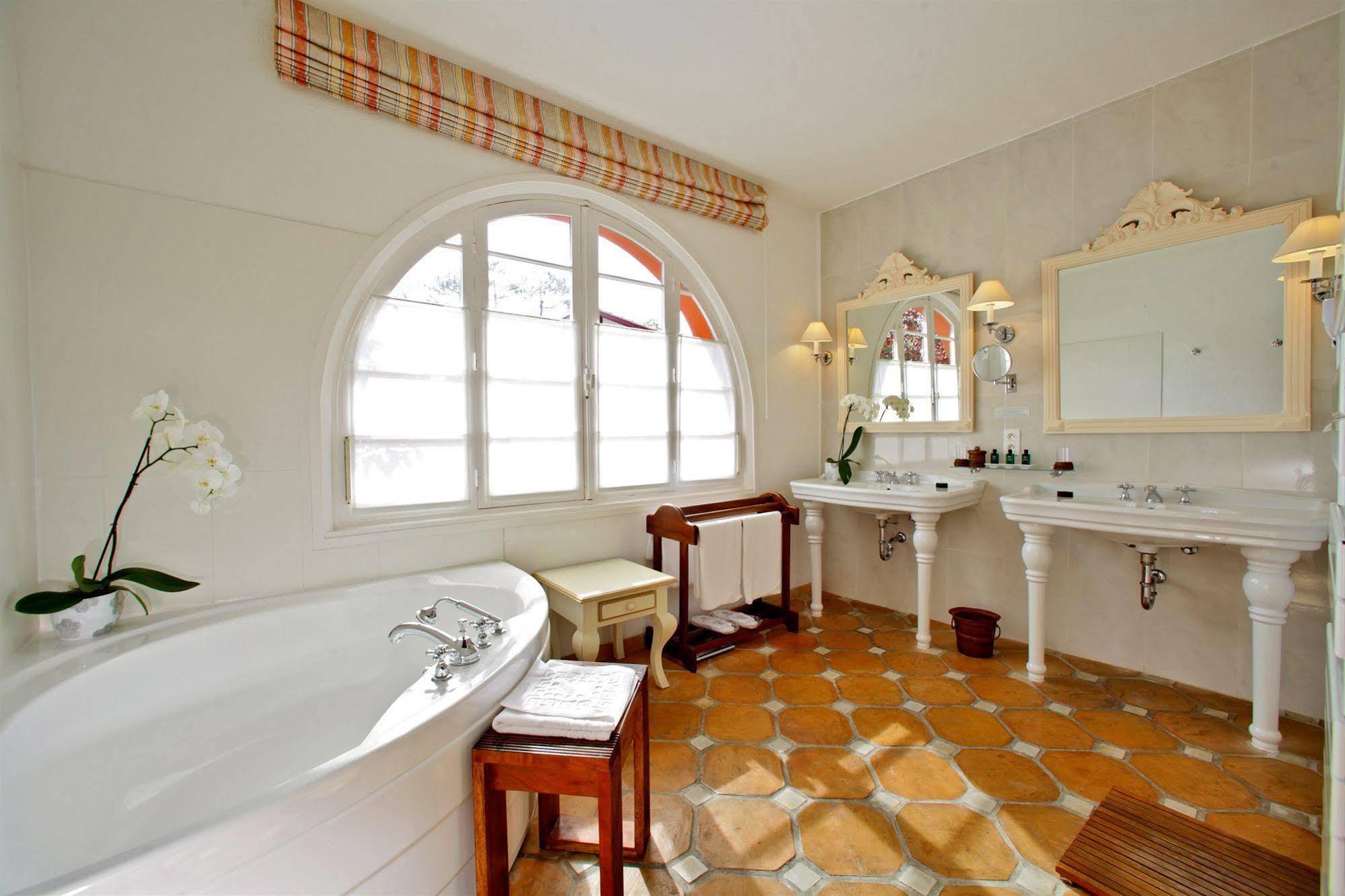 Hotel Les Hortensias Du Lac Soorts-Hossegor Exteriér fotografie